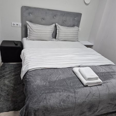Budget Private Room Chişinău Extérieur photo
